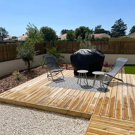 Holiday home 6 Personnes Proche Et Foret